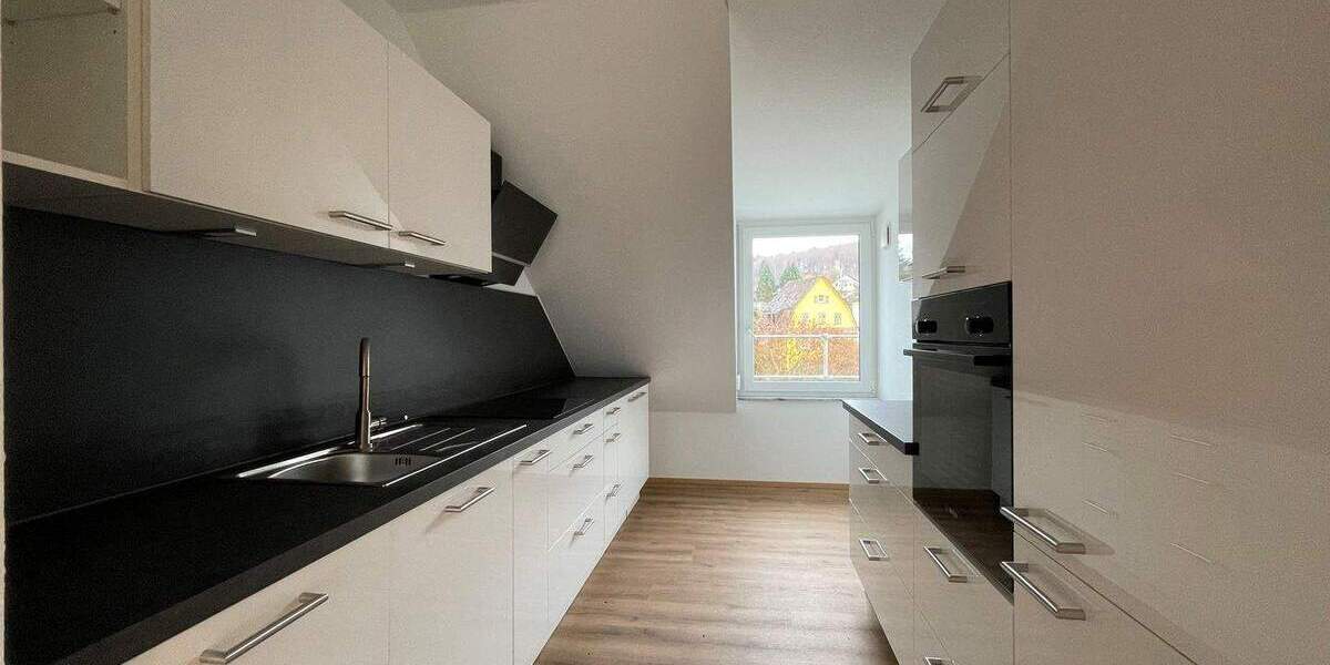 Etagenwohnung Ravensburg Innenstadt - 4 Zimmer, 97 m&sup2;, 1.670&euro; | Angebot:25690398