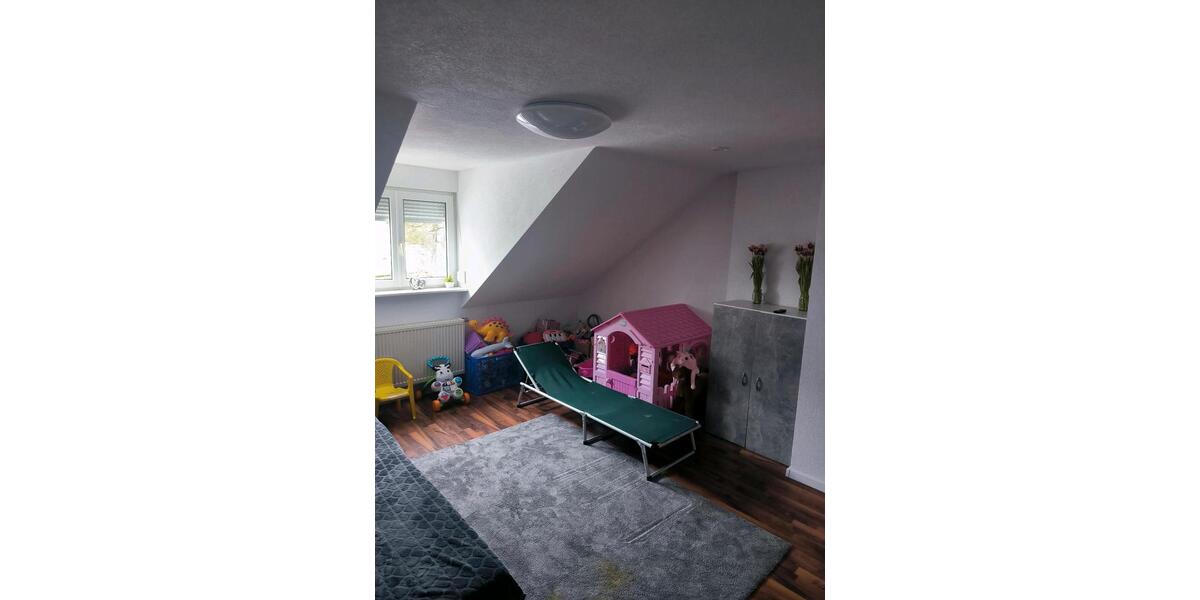 Dachgeschoßwohnung Wolpertswende - 3 Zimmer, 90 m&sup2;, 1.200&euro; | Angebot:25045580