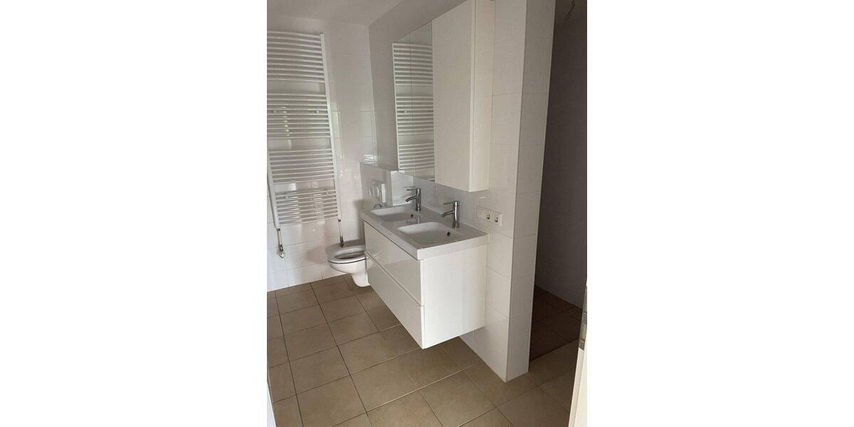 Etagenwohnung Meersburg - 3 Zimmer, 118 m&sup2;, 1.298&euro; | Angebot:26867335