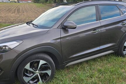 Hyundai TUCSON 107.000 km 15.500 &euro; Mochenwangen 88284