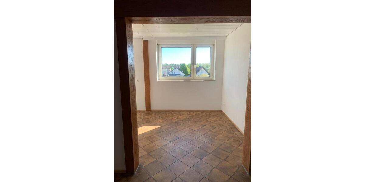 Dachgeschoßwohnung Friedrichshafen Allmannsweiler - 3 Zimmer, 100 m&sup2;, 1.280&euro; | Angebot:26325811