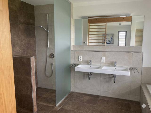 Gewerbeobjekt Ravensburg Weststadt - 8 Zimmer, 269 m&sup2;, 4.024&euro; | Angebot:25996555