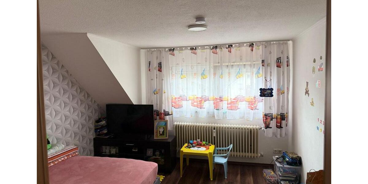 Dachgeschoßwohnung Weingarten - 3.5 Zimmer, 71 m&sup2;, 870&euro; | Angebot:26024478