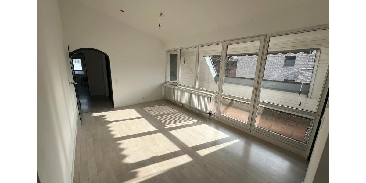 Dachgeschoßwohnung Ravensburg Eschach - 3.5 Zimmer, 102 m&sup2;, 419.000&euro; | Angebot:26391820
