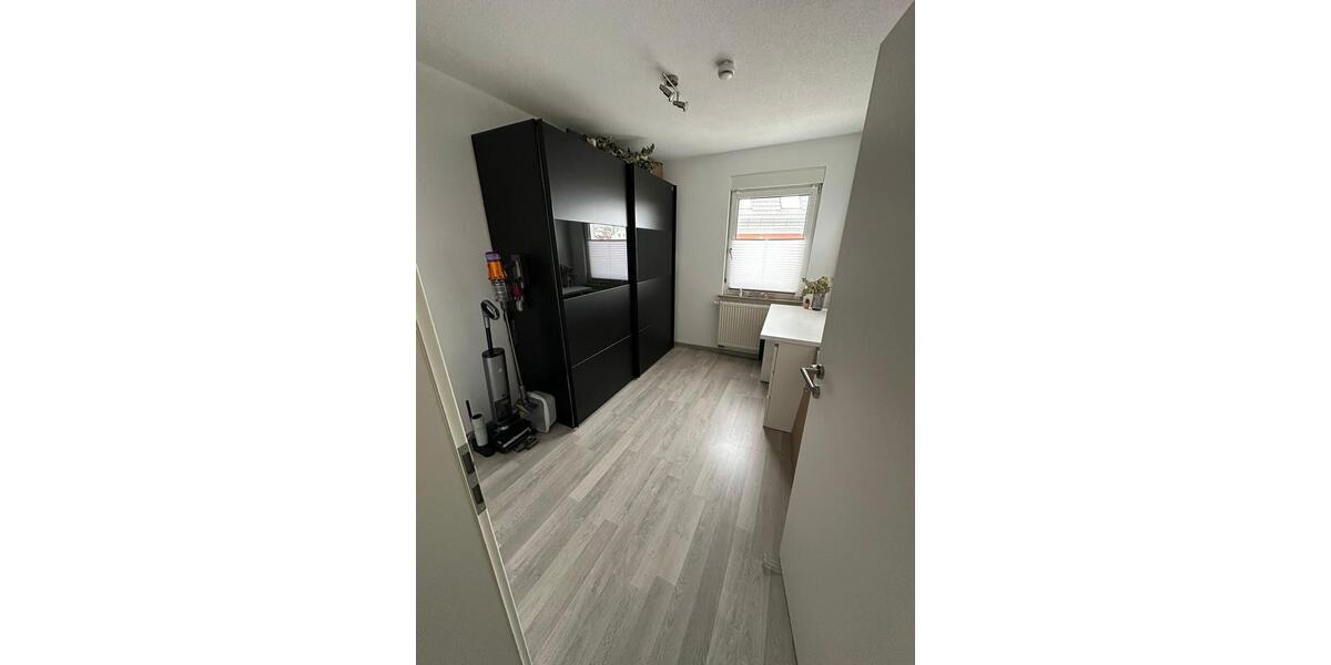 Etagenwohnung Tettnang - 3 Zimmer, 85 m&sup2;, 1.150&euro; | Angebot:25980504