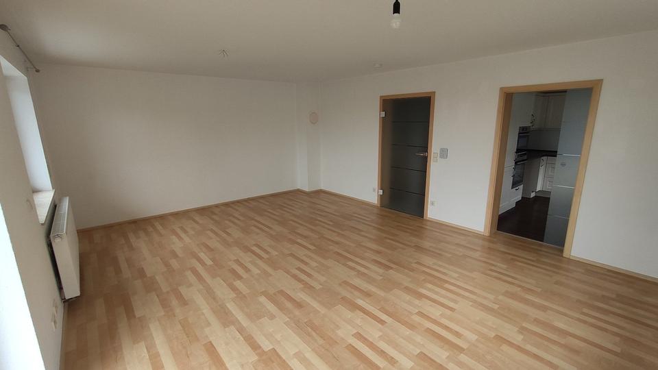 Etagenwohnung Friedrichshafen Ailingen - 7 Zimmer, 196 m&sup2;, 2.100&euro; | Angebot:26071877