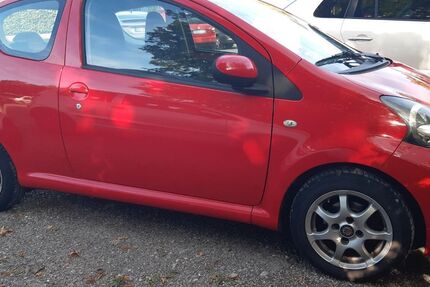 Toyota Aygo (X) 160.000 km 2.300 &euro; Markdorf 88677