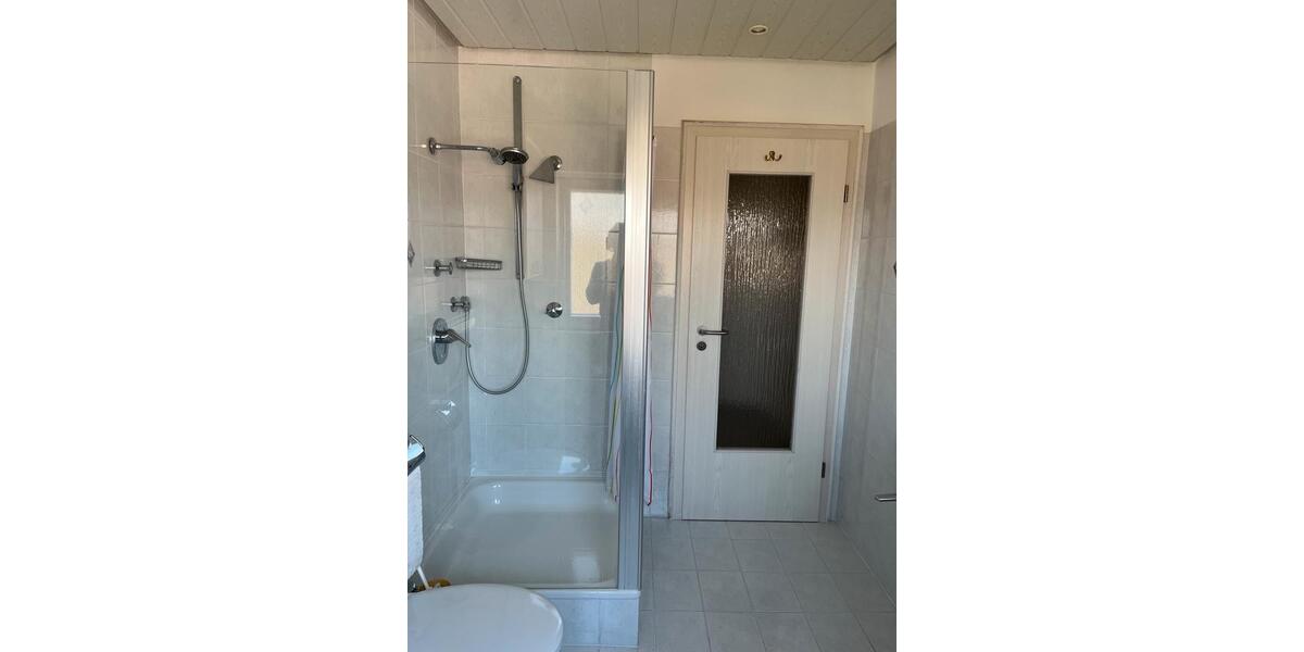 Dachgeschoßwohnung Wilhelmsdorf - 2 Zimmer, 63 m&sup2;, 500&euro; | Angebot:25905223