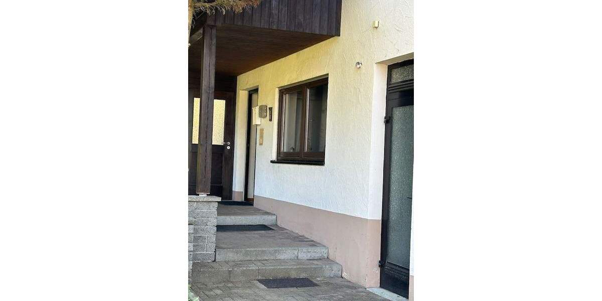 Mehrfamilienhaus, Wohnhaus Vogt - 9 Zimmer, 250 m&sup2;, 550.000&euro; | Angebot:25773541