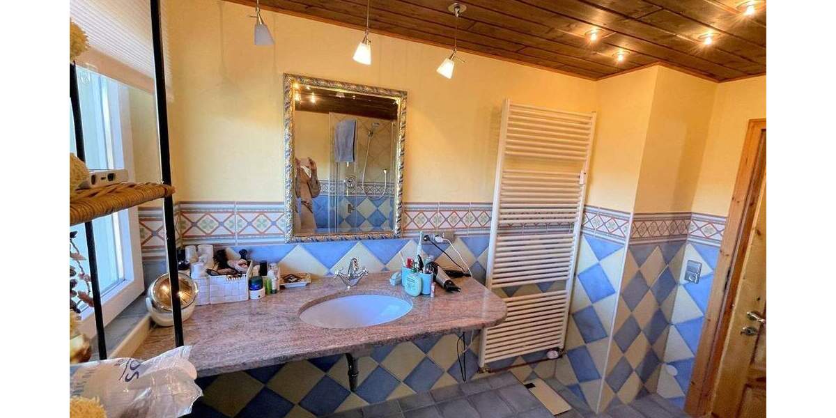 Einfamilienhaus Stetten - 8 Zimmer, 220 m&sup2;, 749.000&euro; | Angebot:25771243