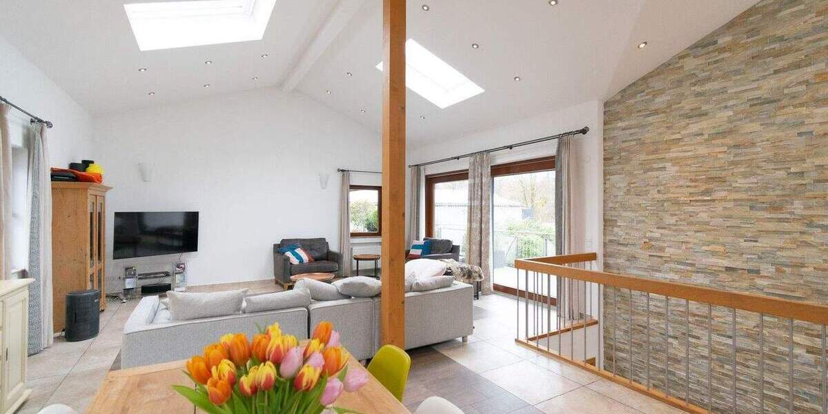 Einfamilienhaus Tettnang - 8 Zimmer, 270 m&sup2;, 2.600&euro; | Angebot:26594751