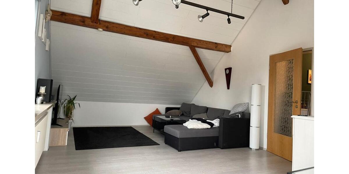 Dachgeschoßwohnung Salem - 2.5 Zimmer, 85 m&sup2;, 880&euro; | Angebot:26447018