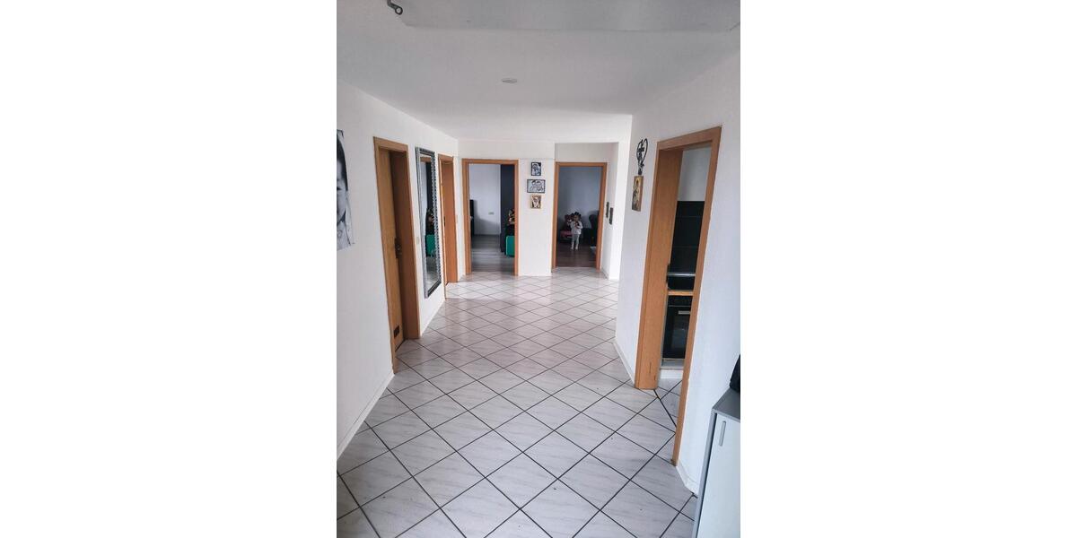 Dachgeschoßwohnung Wolpertswende - 3 Zimmer, 90 m&sup2;, 1.200&euro; | Angebot:25045580