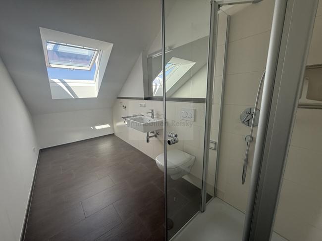 Dachgeschoßwohnung Heiligenberg - 3 Zimmer, 112 m&sup2;, 1.230&euro; | Angebot:26727638