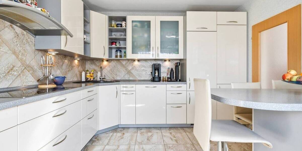 Etagenwohnung Friedrichshafen Allmannsweiler - 4 Zimmer, 92 m&sup2;, 350.000&euro; | Angebot:25996452