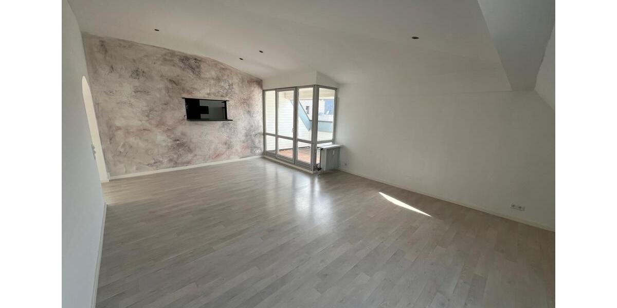 Dachgeschoßwohnung Ravensburg Eschach - 3.5 Zimmer, 102 m&sup2;, 419.000&euro; | Angebot:26391820