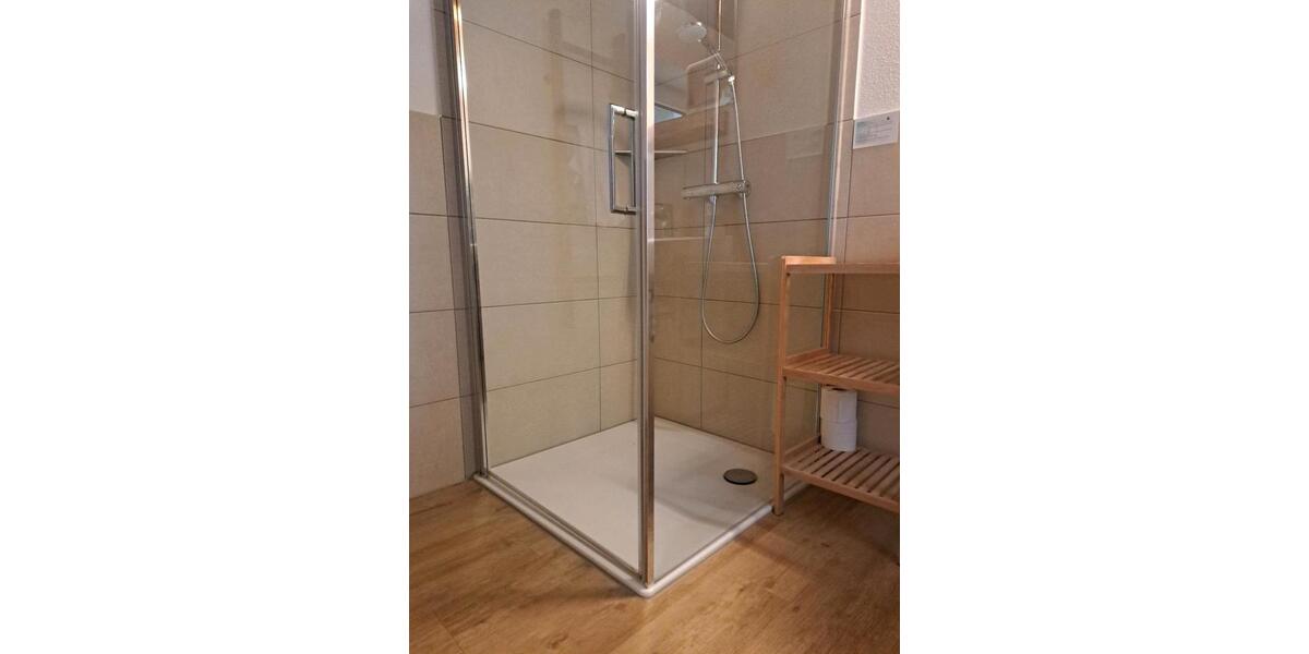 Etagenwohnung Salem - 7 Zimmer, 20 m&sup2;, 500&euro; | Angebot:25170938