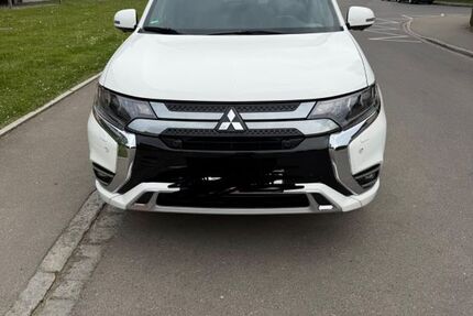 Mitsubishi Outlander 85.000 km 22.999 &euro; friedrichshafen 88048