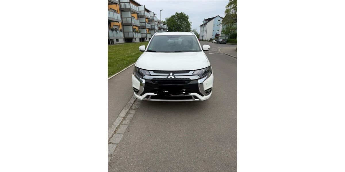 Mitsubishi Outlander 85.000 km 22.999 &euro; friedrichshafen 88048