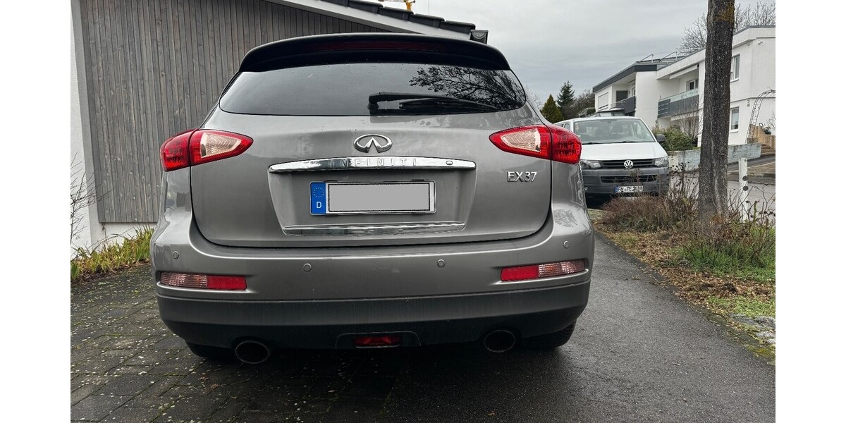 INFINITI EX 37 175.826 km 11.999 &euro; Markdorf 88677