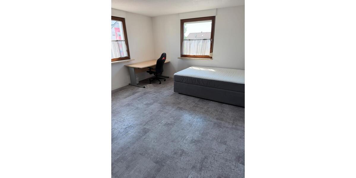 Etagenwohnung Friedrichshafen Allmannsweiler - 6 Zimmer, 160 m&sup2;, 620&euro; | Angebot:27600653