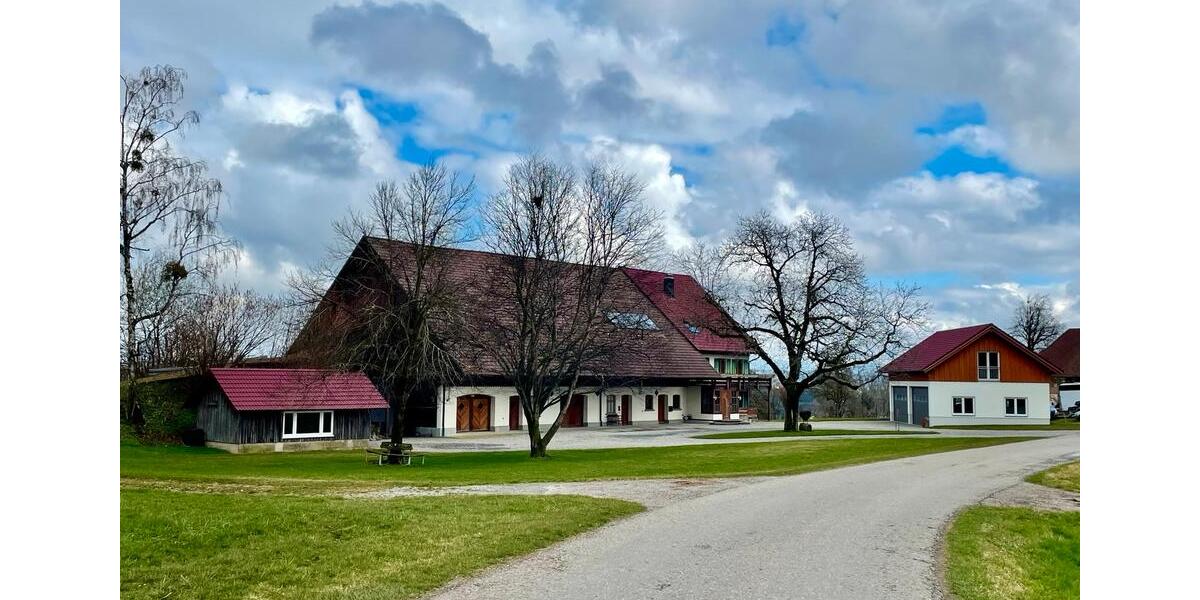 Bauernhaus, Landhaus Amtzell - 10 Zimmer, 400 m&sup2;, 2.190.000&euro; | Angebot:25646465