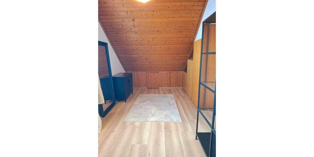 Dachgeschoßwohnung Friedrichshafen - 3 Zimmer, 50 m&sup2;, 1.040&euro; | Angebot:25654094