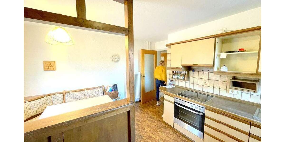 Einfamilienhaus Stetten - 8 Zimmer, 220 m&sup2;, 749.000&euro; | Angebot:25771243