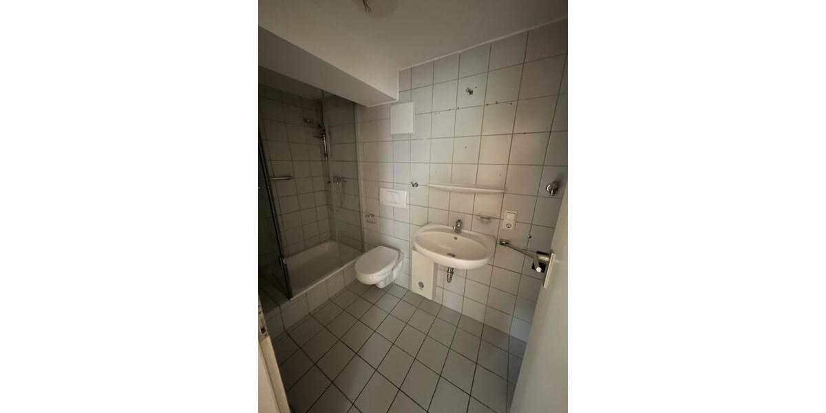 Dachgeschoßwohnung Ravensburg - 3 Zimmer, 80 m&sup2;, 1.400&euro; | Angebot:25306804