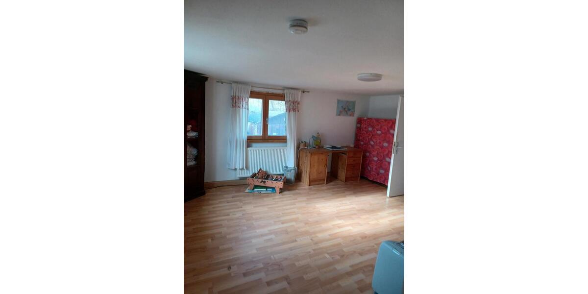 Bauernhaus, Landhaus Wilhelmsdorf - 7 Zimmer, 130 m&sup2;, 2.100&euro; | Angebot:25845678