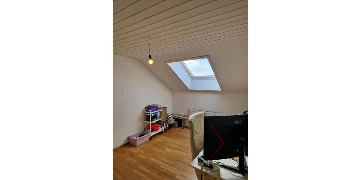 Dachgeschoßwohnung Oberteuringen - 3.5 Zimmer, 85 m&sup2;, 950&euro; | Angebot:25963169