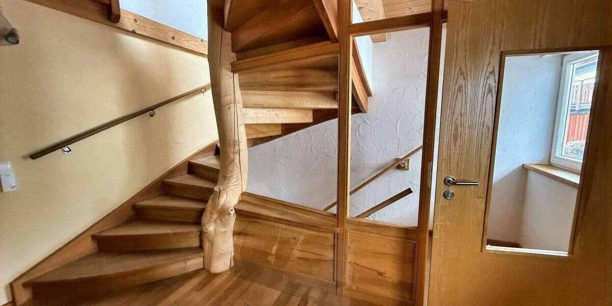 Mehrfamilienhaus, Wohnhaus Wilhelmsdorf Esenhausen - 4 Zimmer, 141 m&sup2;, 1.200&euro; | Angebot:25701172