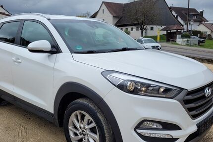 Hyundai TUCSON 174.000 km 11.900 &euro; Kressbronn 88079