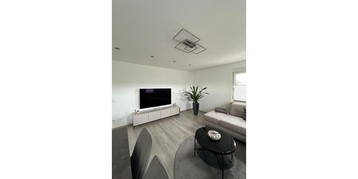 Etagenwohnung Tettnang - 3 Zimmer, 85 m&sup2;, 1.150&euro; | Angebot:25980504