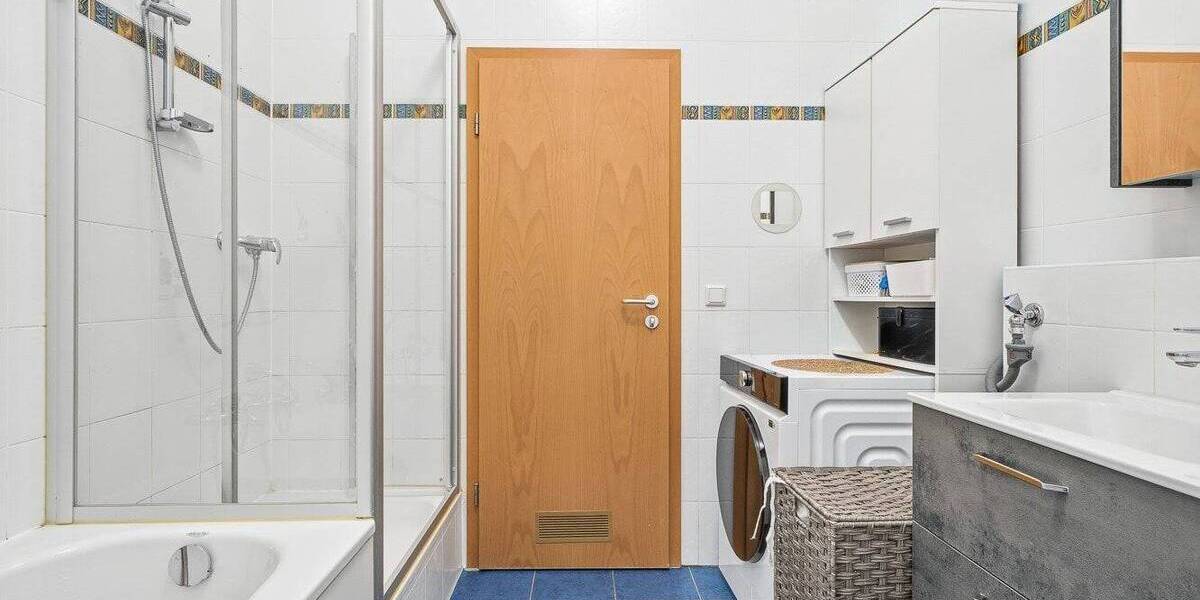 Etagenwohnung Friedrichshafen - 3 Zimmer, 74 m&sup2;, 329.000&euro; | Angebot:26778604