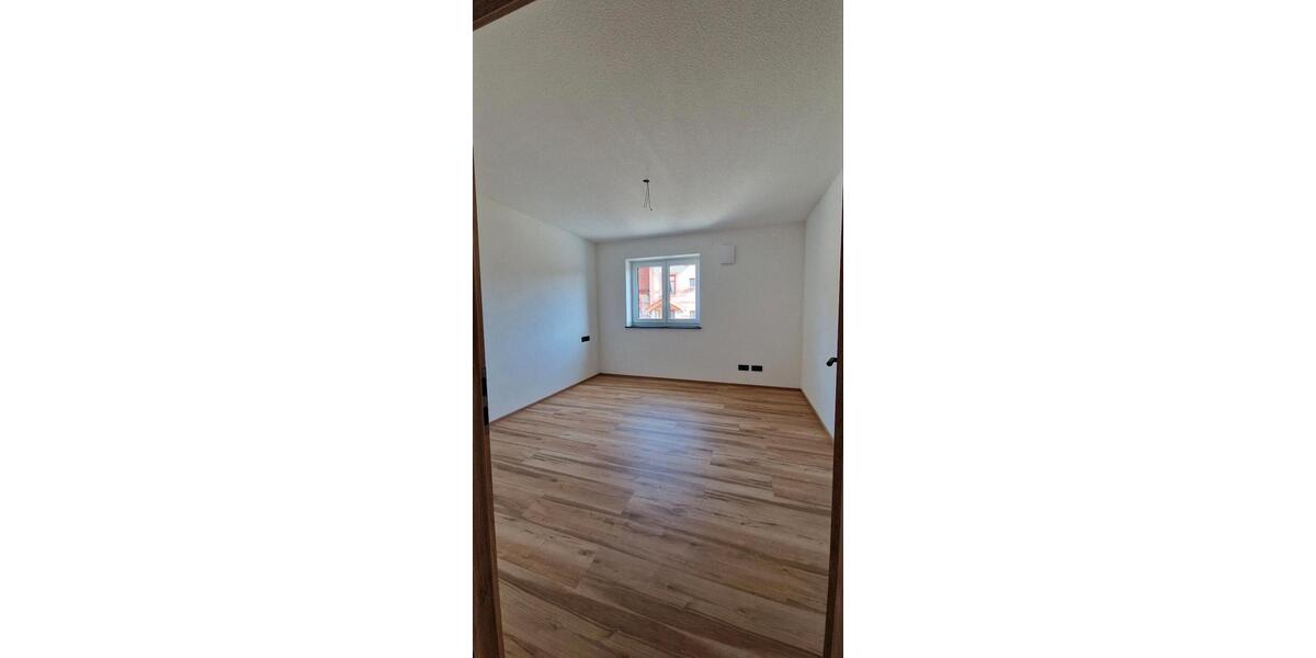 Erdgeschoßwohnung Fronreute - 4 Zimmer, 123 m&sup2;, 1.800&euro; | Angebot:25892610