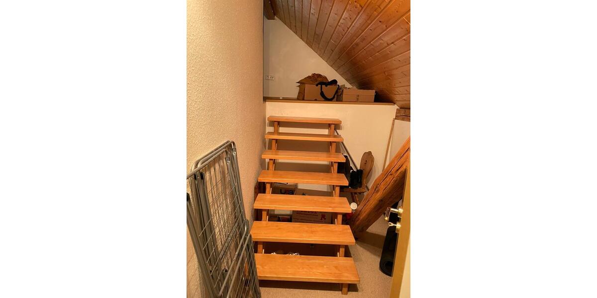 Dachgeschoßwohnung Salem - 2.5 Zimmer, 85 m&sup2;, 880&euro; | Angebot:26447018