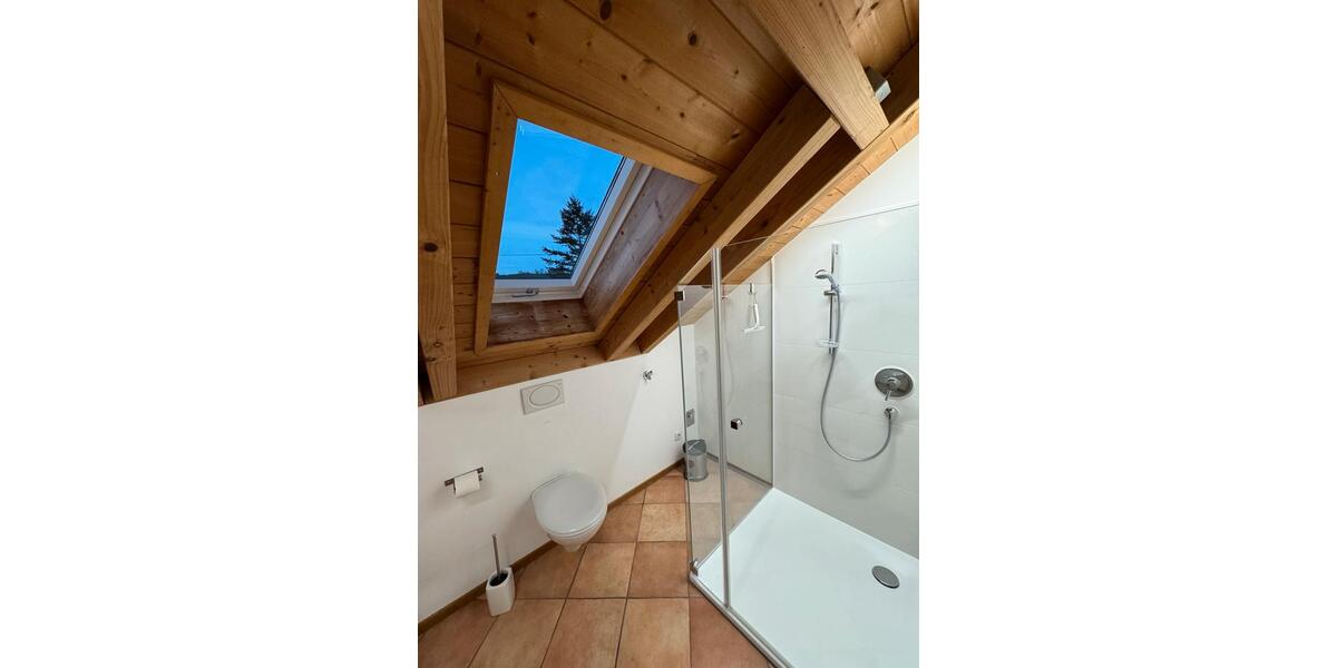 Dachgeschoßwohnung Meersburg - 2 Zimmer, 46 m&sup2;, 1.100&euro; | Angebot:26677389