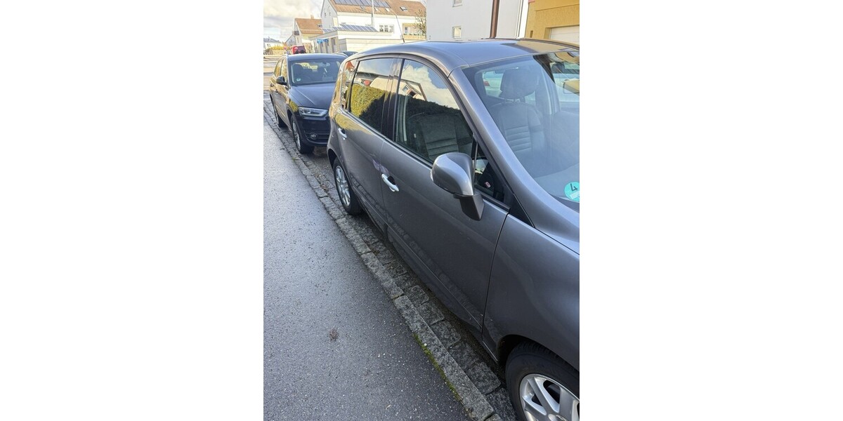 Renault Scenic 87.358 km 7.600 &euro; Langenargen 88085