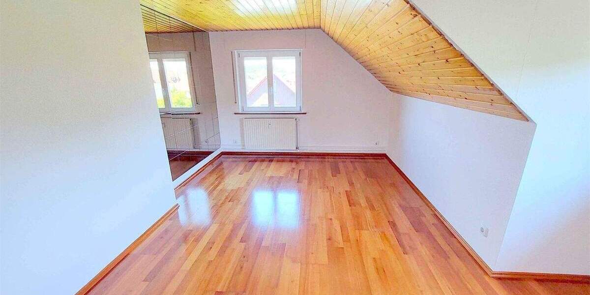 Einfamilienhaus Stetten - 8 Zimmer, 220 m&sup2;, 749.000&euro; | Angebot:25771243