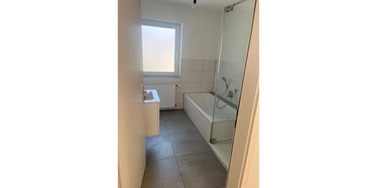 Etagenwohnung Kressbronn am Bodensee - 3.5 Zimmer, 104 m&sup2;, 1.450&euro; | Angebot:25642670