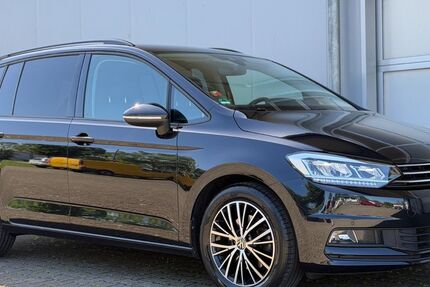 VW Touran 58.500 km 28.900 &euro; Friedrichshafen 88045