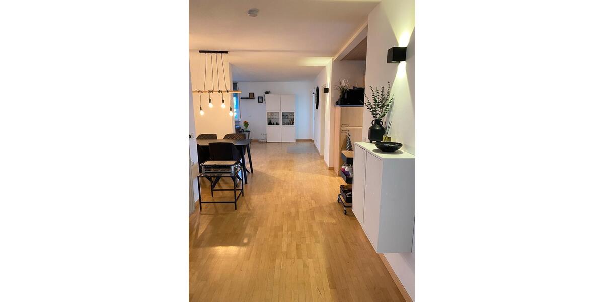 Etagenwohnung Friedrichshafen - 3.5 Zimmer, 93 m&sup2;, 325.000&euro; | Angebot:25274602