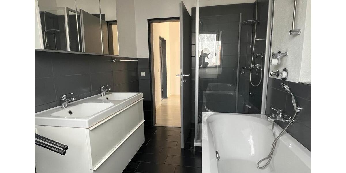 Dachgeschoßwohnung Ravensburg Eschach - 3.5 Zimmer, 102 m&sup2;, 419.000&euro; | Angebot:26391820