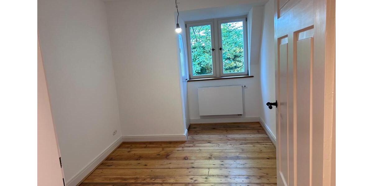 Dachgeschoßwohnung Ravensburg - 5 Zimmer, 153 m&sup2;, 2.475&euro; | Angebot:26562340