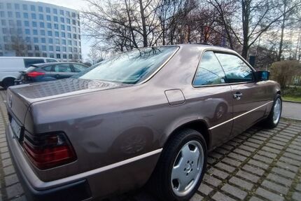 Mercedes-Benz CE 300 185.000 km 10.990 &euro; Friedrichshafen 88045