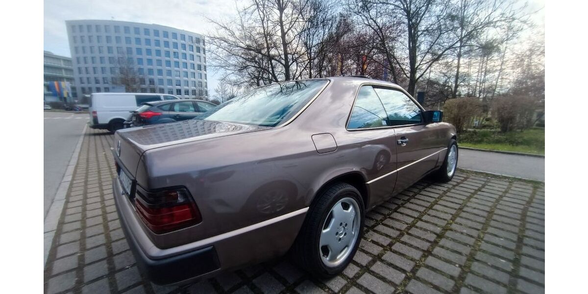 Mercedes-Benz CE 300 185.000 km 10.990 &euro; Friedrichshafen 88045
